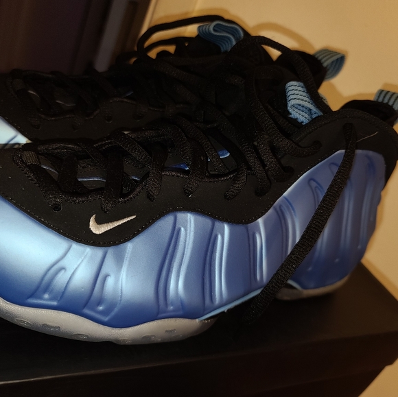 air foamposite one university blue